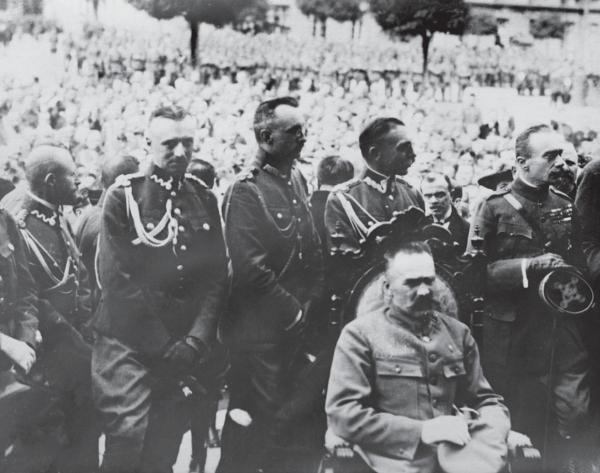 Иллюстрация к книге — Пилсудский [_55.jpg]