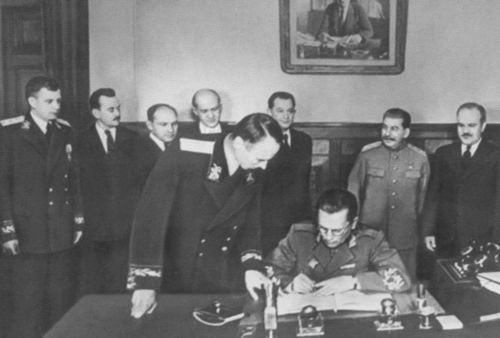 Иллюстрация к книге — Иосип Броз Тито [_21.jpg]