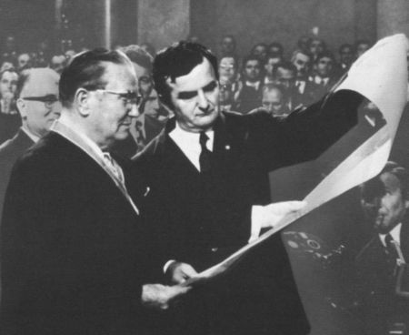 Иллюстрация к книге — Иосип Броз Тито [_49.jpg]