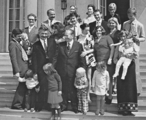 Иллюстрация к книге — Иосип Броз Тито [_54.jpg]