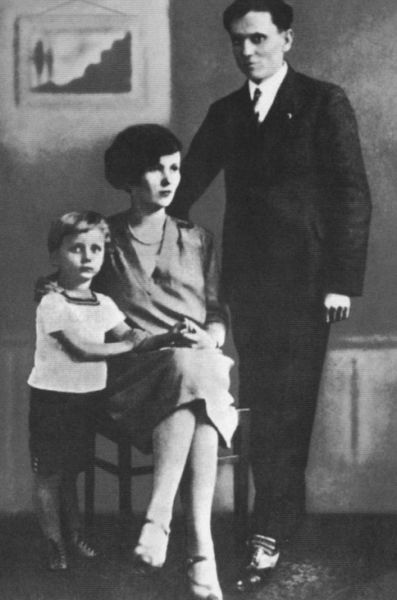 Иллюстрация к книге — Иосип Броз Тито [_6.jpg]