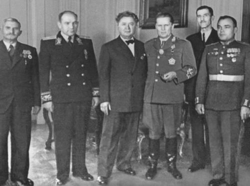 Иллюстрация к книге — Иосип Броз Тито [_62.jpg]