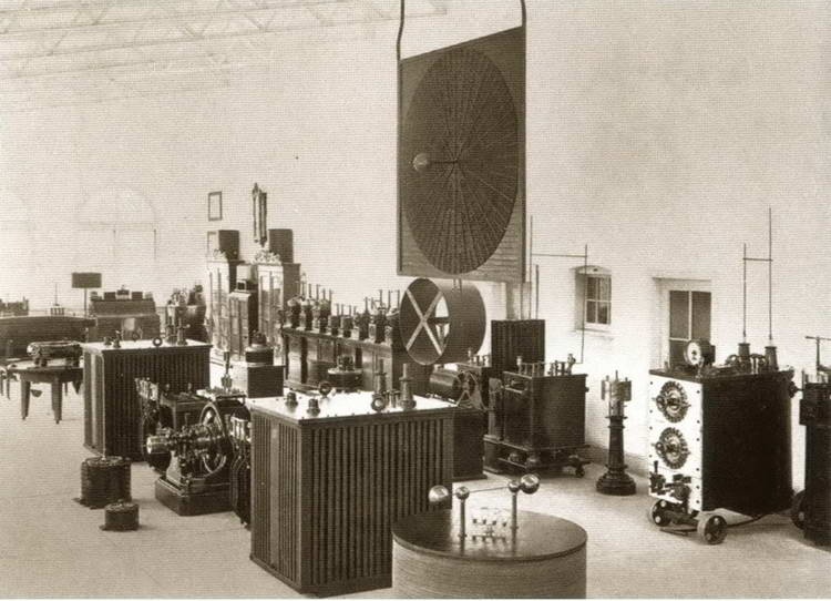 Иллюстрация к книге — Никола Тесла [i_041.jpg]