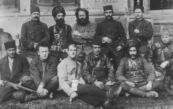 Иллюстрация к книге — Яков Блюмкин. Ошибка резидента [i_038.jpg]