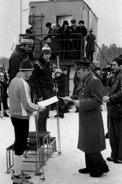 Иллюстрация к книге — Повседневная жизнь Арзамаса-16 [i_070.jpg]