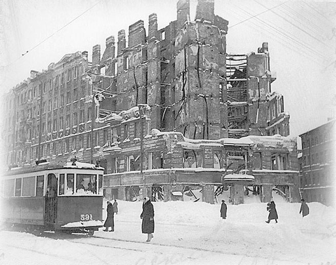 Иллюстрация к книге — Дневник детской памяти. Это и моя война [i_012.jpg]