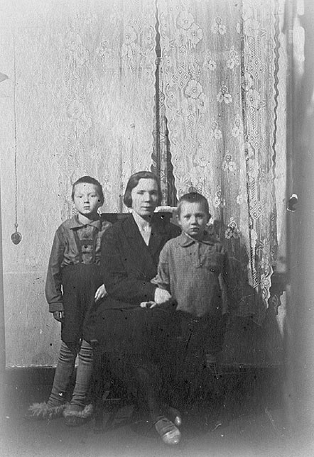 Иллюстрация к книге — Дневник детской памяти. Это и моя война [i_019.jpg]