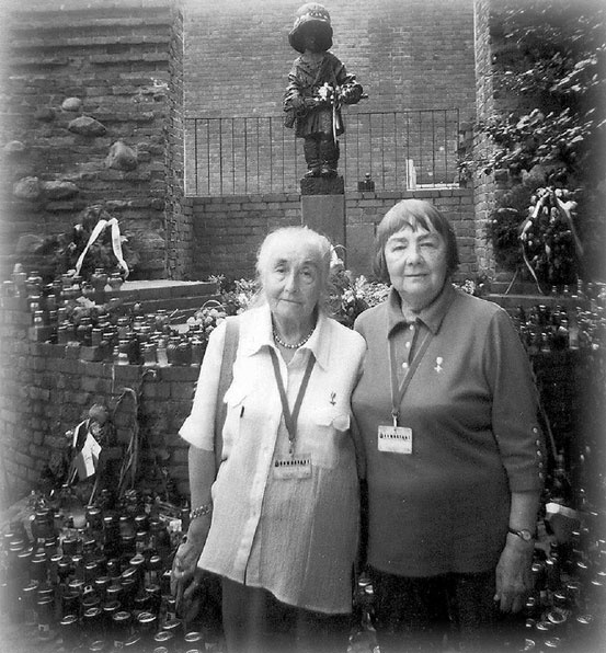 Иллюстрация к книге — Дневник детской памяти. Это и моя война [i_030.jpg]