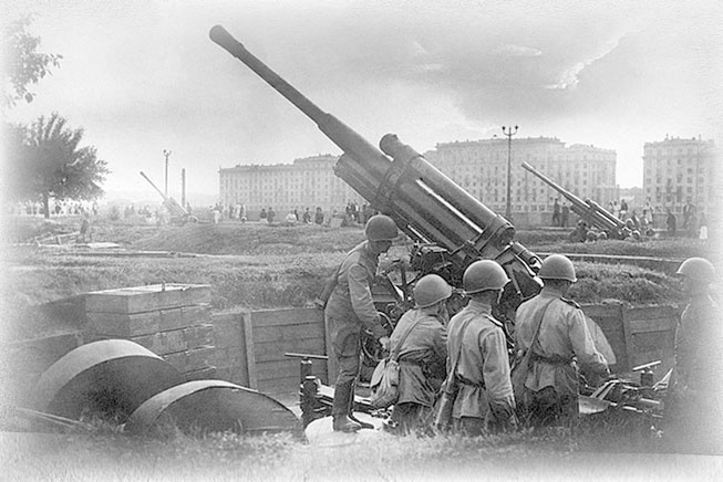 Иллюстрация к книге — Дневник детской памяти. Это и моя война [i_037.jpg]