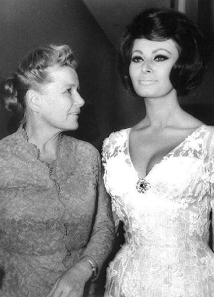 Иллюстрация к книге — Екатерина Фурцева. Главная женщина СССР [i_004.jpg]