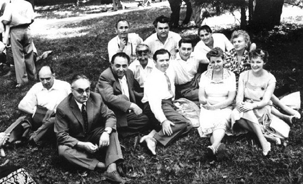 Иллюстрация к книге — Екатерина Фурцева. Главная женщина СССР [i_023.jpg]