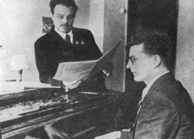 Иллюстрация к книге — Шостакович [i_035.jpg]