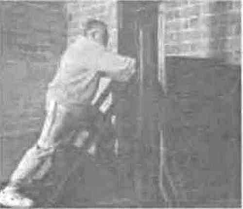 Иллюстрация к книге — Речи палача. Сенсационные откровения французского экзекутора [i_029.jpg]