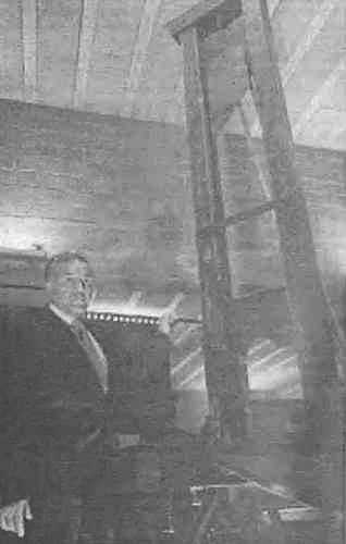 Иллюстрация к книге — Речи палача. Сенсационные откровения французского экзекутора [i_034.jpg]