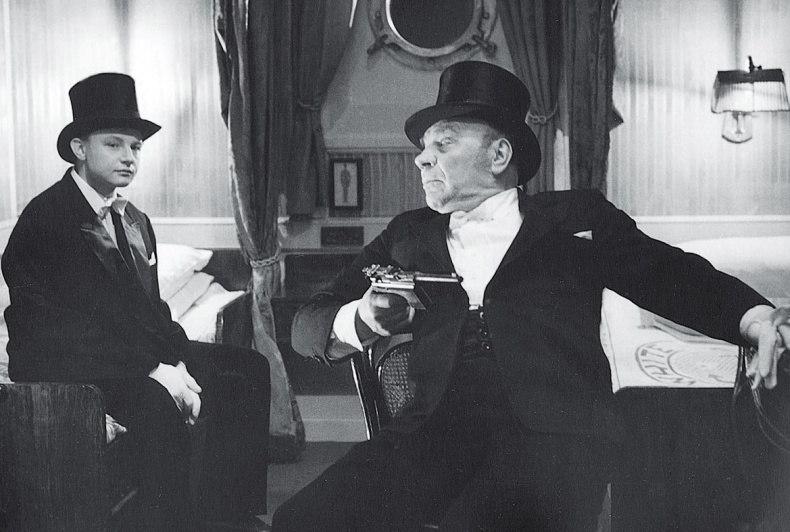 Иллюстрация к книге — Жизнь. Кино [i_012.jpg]