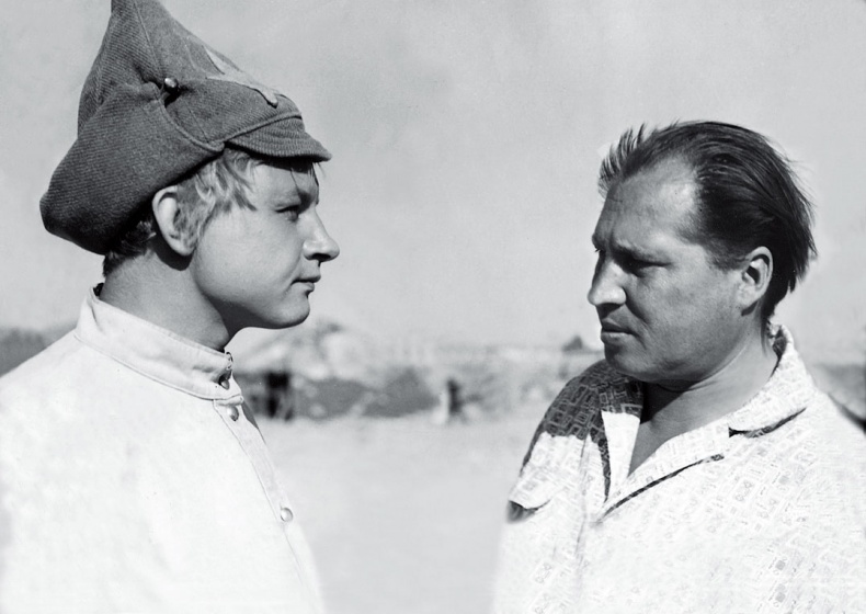 Иллюстрация к книге — Жизнь. Кино [i_013.jpg]