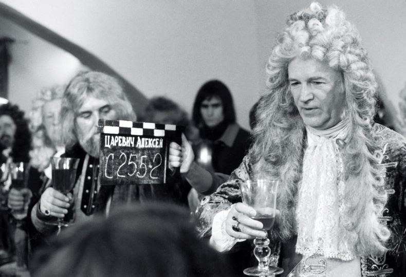 Иллюстрация к книге — Жизнь. Кино [i_056.jpg]