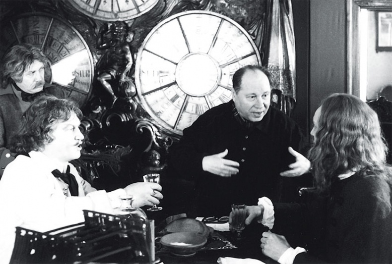 Иллюстрация к книге — Жизнь. Кино [i_058.jpg]