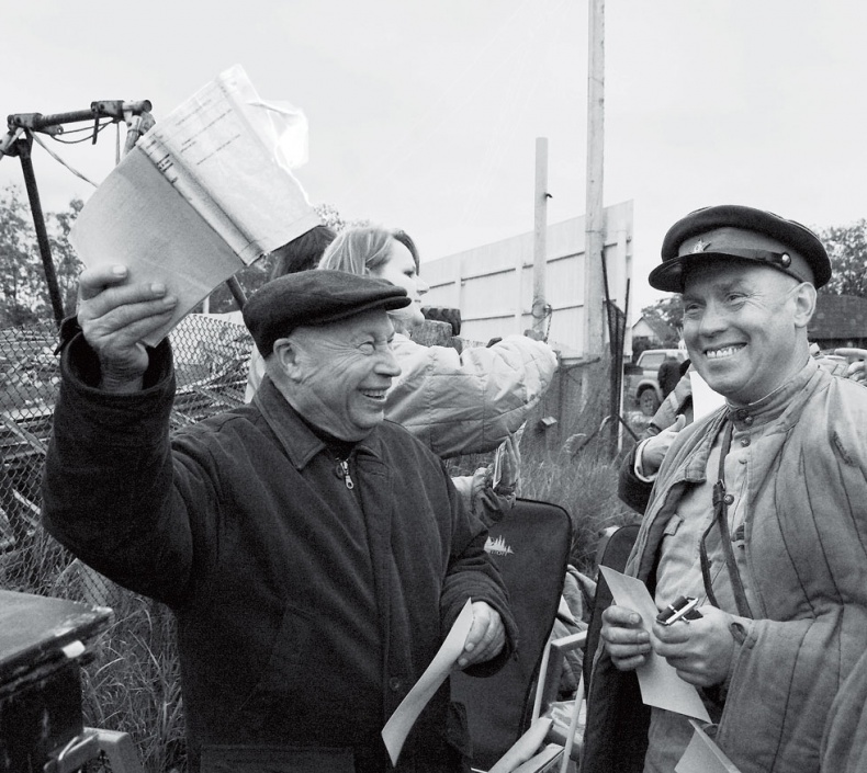 Иллюстрация к книге — Жизнь. Кино [i_070.jpg]