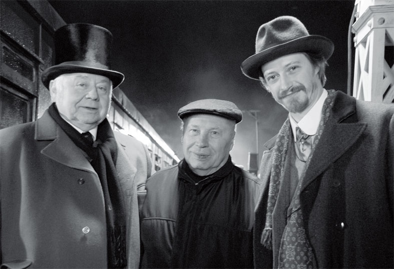 Иллюстрация к книге — Жизнь. Кино [i_079.jpg]