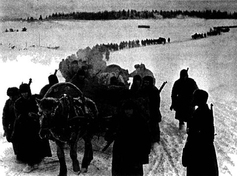 Иллюстрация к книге — Их послал на смерть Жуков? Гибель армии генерала Ефремова [i_053.jpg]