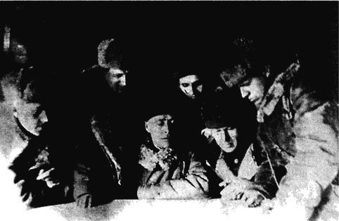 Иллюстрация к книге — Их послал на смерть Жуков? Гибель армии генерала Ефремова [i_063.jpg]