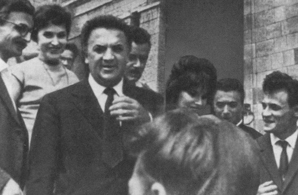 Иллюстрация к книге — Феллини [i_016.jpg]