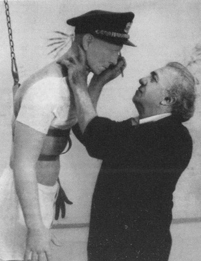 Иллюстрация к книге — Феллини [i_021.jpg]