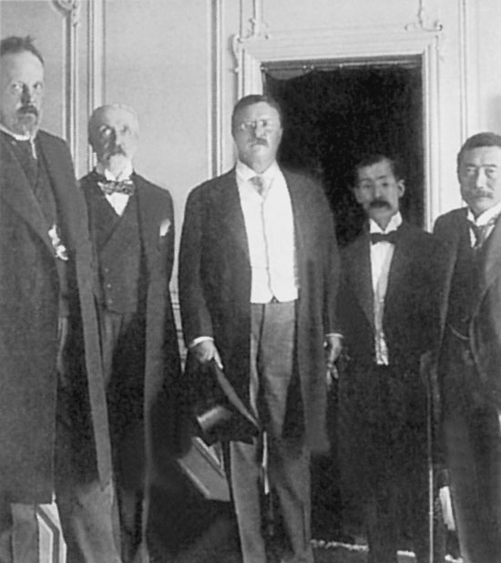 Иллюстрация к книге — Император Мэйдзи и его Япония [i_219.jpg]