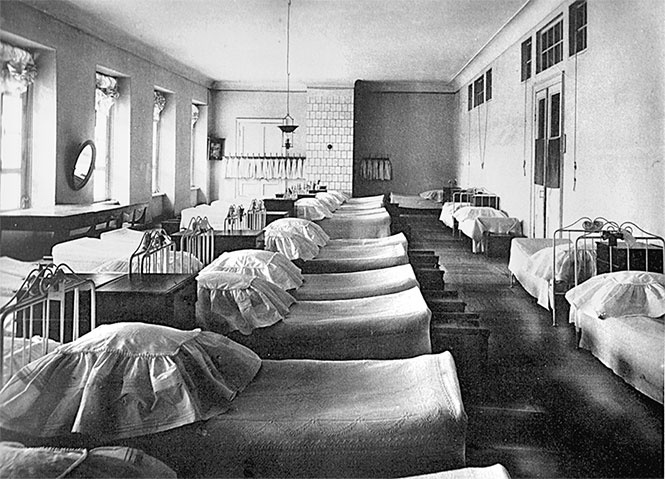 Иллюстрация к книге — Смольный институт. Дневники воспитанниц [i_004.jpg]