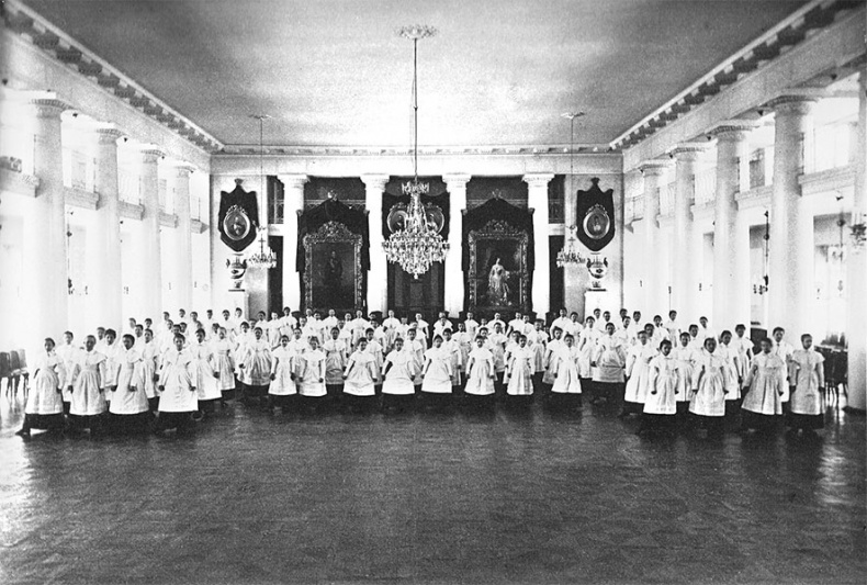 Иллюстрация к книге — Смольный институт. Дневники воспитанниц [i_005.jpg]