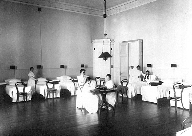 Иллюстрация к книге — Смольный институт. Дневники воспитанниц [i_028.jpg]