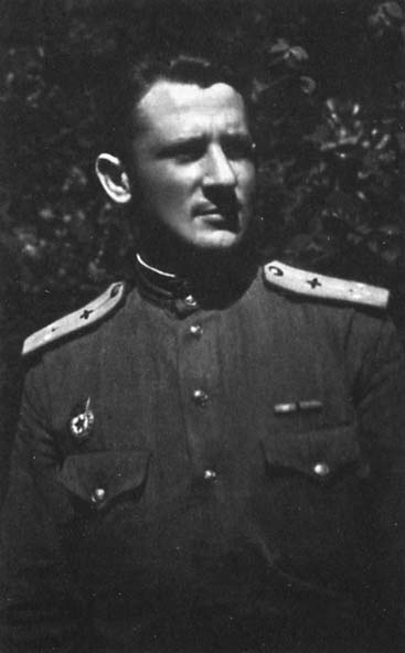 Иллюстрация к книге — 1000 ночных вылетов [i_006.jpg]