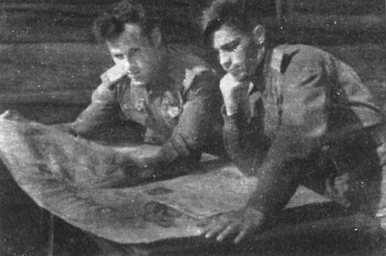 Иллюстрация к книге — 1000 ночных вылетов [i_007.jpg]