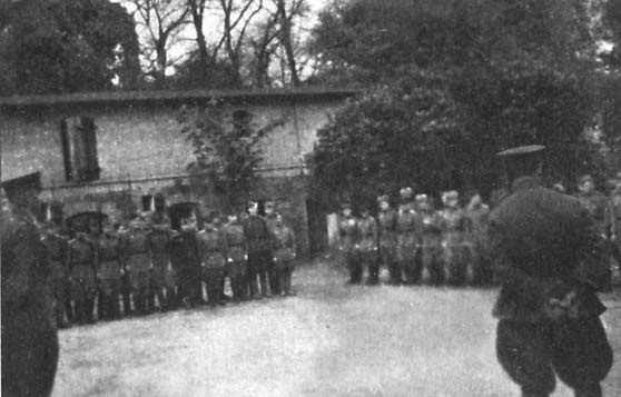 Иллюстрация к книге — 1000 ночных вылетов [i_013.jpg]