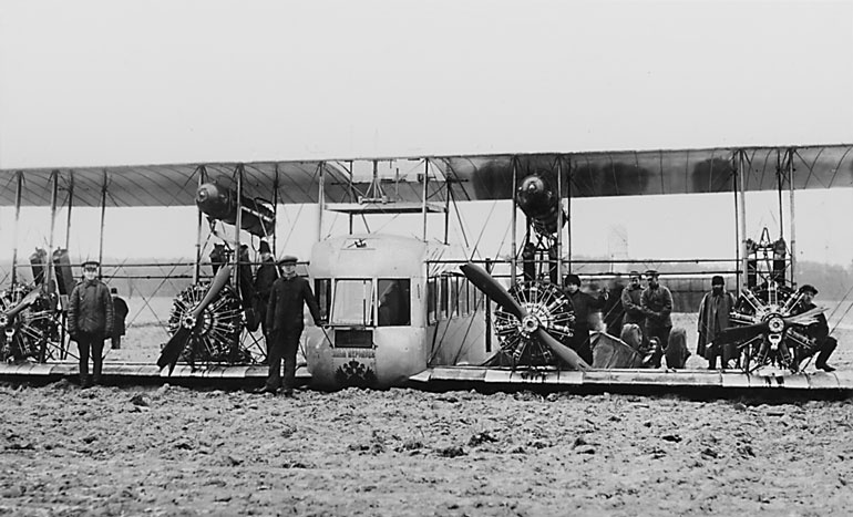 Иллюстрация к книге — Неизвестный Сикорский. &quot;Бог&quot; вертолетов [i_043.jpg]