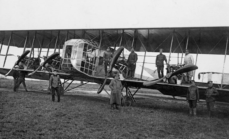 Иллюстрация к книге — Неизвестный Сикорский. &quot;Бог&quot; вертолетов [i_060.jpg]