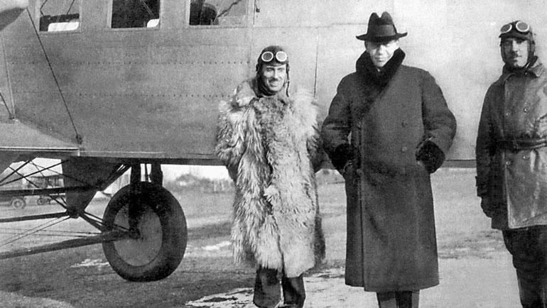 Иллюстрация к книге — Неизвестный Сикорский. &quot;Бог&quot; вертолетов [i_073.jpg]