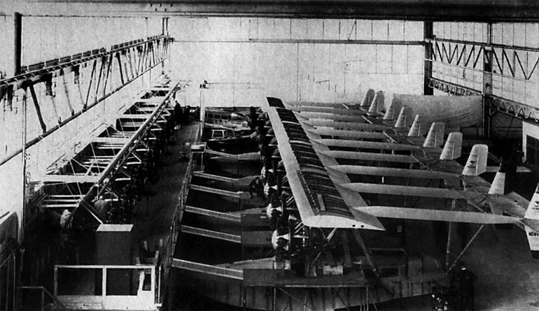 Иллюстрация к книге — Неизвестный Сикорский. &quot;Бог&quot; вертолетов [i_080.jpg]