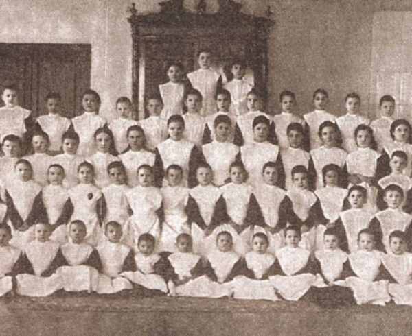 Иллюстрация к книге — Лидия Русланова. Душа-певица [i_007.jpg]