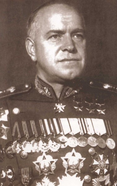 Иллюстрация к книге — Лидия Русланова. Душа-певица [i_041.jpg]