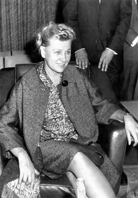 Иллюстрация к книге — Фурцева [i_025.jpg]