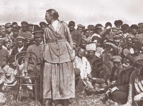 Иллюстрация к книге — Крупская [i_025.jpg]