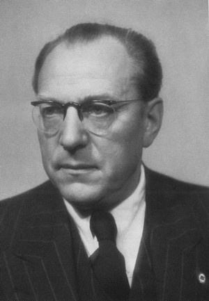 Иллюстрация к книге — Маркус Вольф [i_007.jpg]