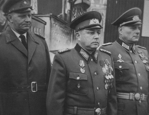 Иллюстрация к книге — Маркус Вольф [i_015.jpg]