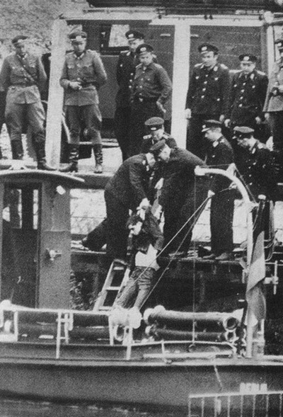 Иллюстрация к книге — Маркус Вольф [i_037.jpg]