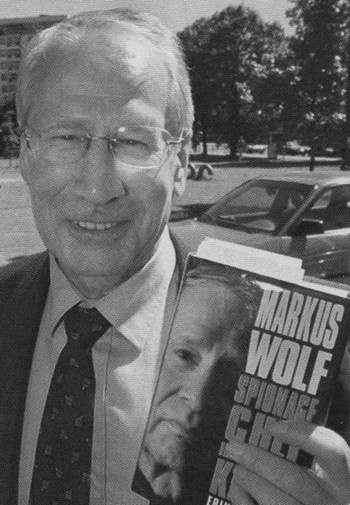 Иллюстрация к книге — Маркус Вольф [i_054.jpg]