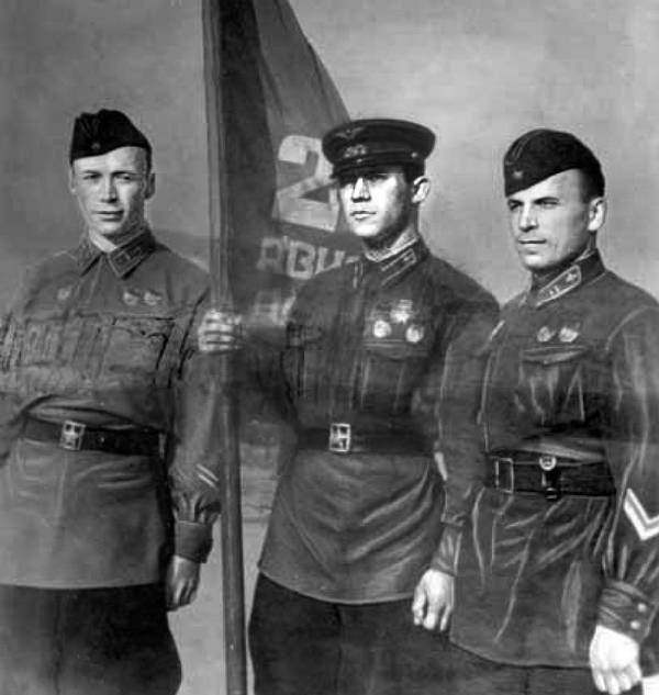 Иллюстрация к книге — Эпоха победителей. Воспоминания пламенных лет! [i_013.jpg]