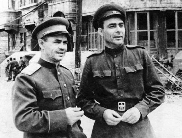 Иллюстрация к книге — Эпоха победителей. Воспоминания пламенных лет! [i_029.jpg]