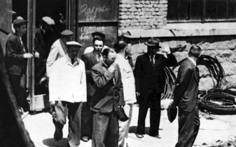 Иллюстрация к книге — Эпоха победителей. Воспоминания пламенных лет! [i_031.jpg]